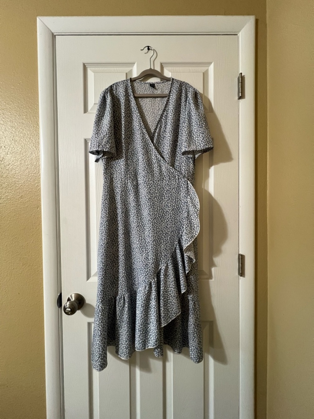 SHEIN light blue grey Floral Wrap Midi Dress with Ruffle Details